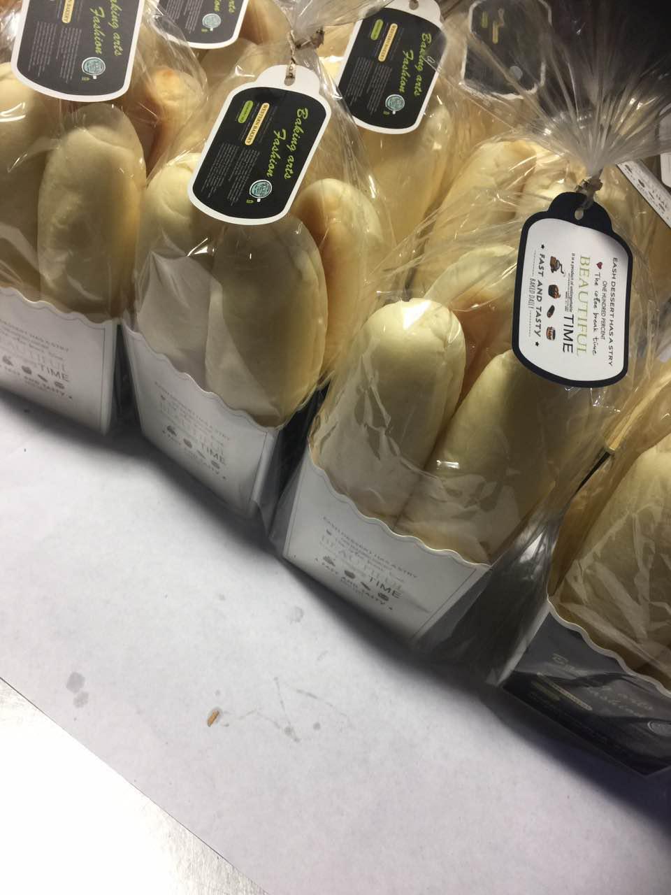 魂牽夢縈的白面包，終于出現了。白面包，愛的就是你，我選擇，我喜歡